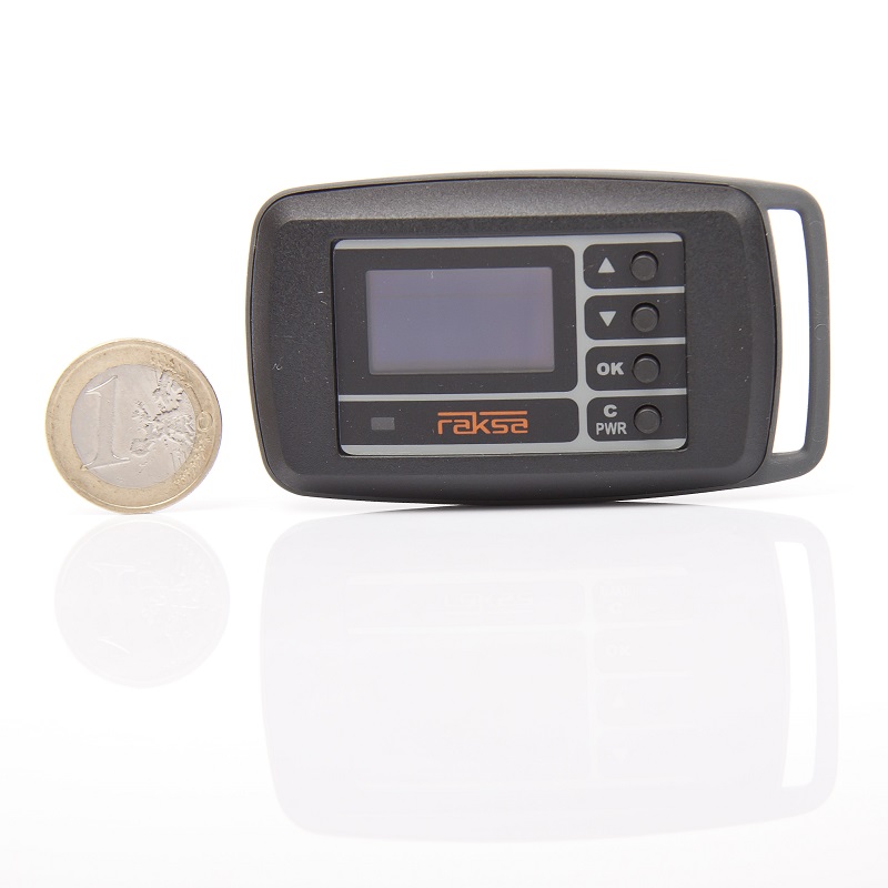 Kapesní detektor GPS lokátorů, odposlechů a kamer Raksa ve srovnání s minci